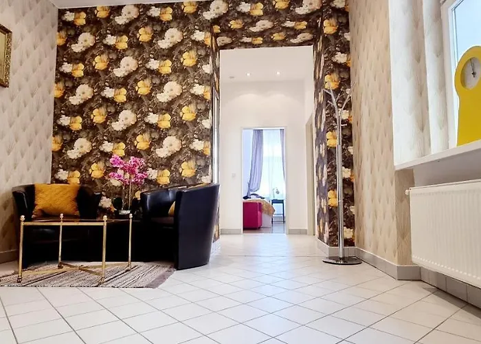 Urban Serviced Apartahotel 4*