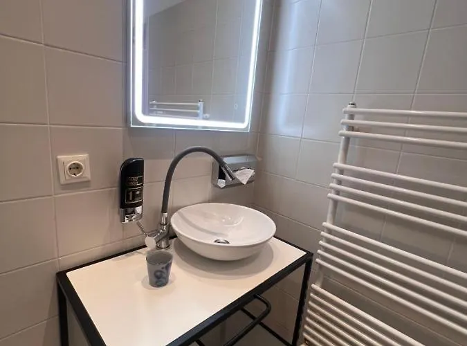 Urban Serviced Apartahotel